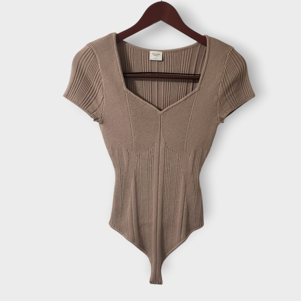 Abercrombie & Fitch Knit Ribbed Short Sleeve Sweetheart Bodysuit Brown Tan Sz Sm